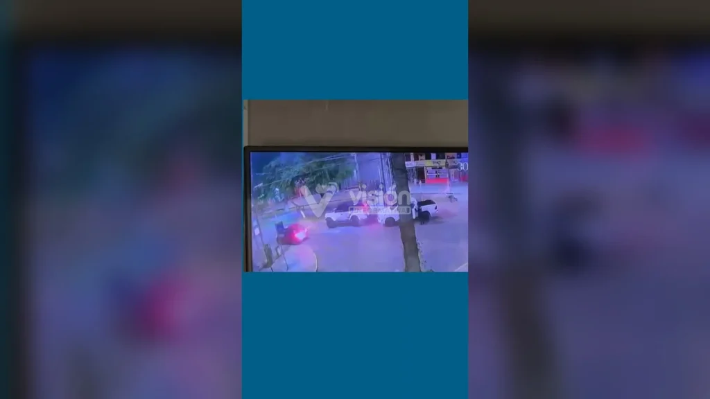 53K views · 572 reactions | (((🔴))) #Trujillo | 𝐌𝐀𝐒𝐀𝐂𝐑𝐄 𝐄𝐍 𝐓𝐑𝐔𝐉𝐈𝐋𝐋𝐎: CUATRO PERSONAS ASESINADAS DENTRO DE UNA CAMIONETA 👉 Los dos hombres que fueron asesinados esta madrugada dentro de una camioneta, durante el secuestro del empresario minero Jens Marty Lara Tanquilla, habían sido contratados para r