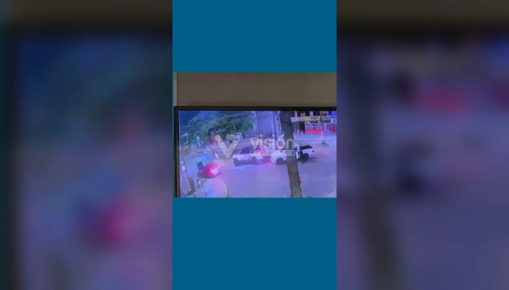 53K views · 572 reactions | (((🔴))) #Trujillo | 𝐌𝐀𝐒𝐀𝐂𝐑𝐄 𝐄𝐍 𝐓𝐑𝐔𝐉𝐈𝐋𝐋𝐎: CUATRO PERSONAS ASESINADAS DENTRO DE UNA CAMIONETA 👉 Los dos hombres que fueron asesinados esta madrugada dentro de una camioneta, durante el secuestro del empresario minero Jens Marty Lara Tanquilla, habían sido contratados para r