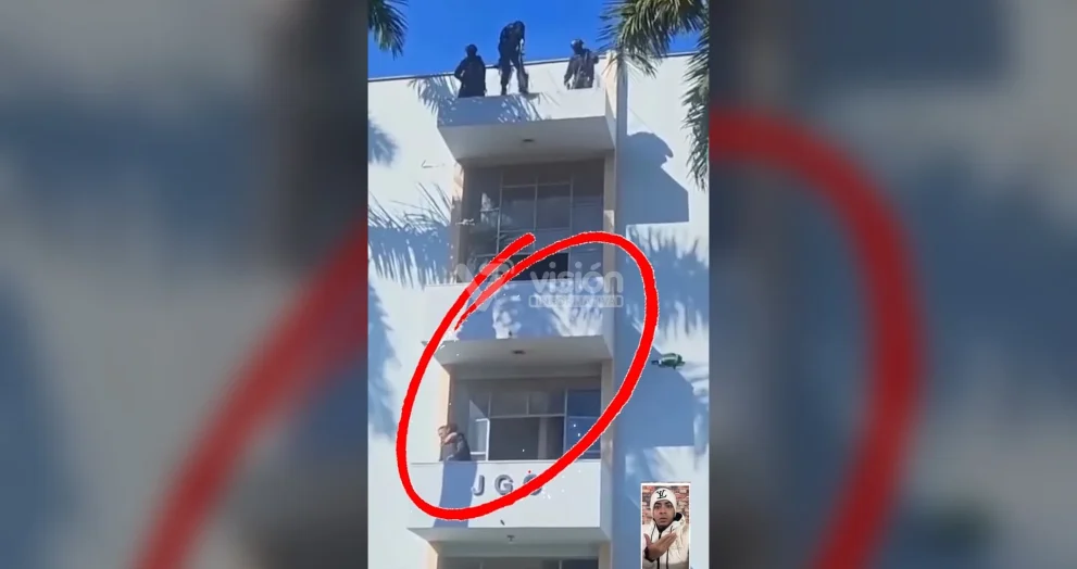 Fuerzas especiales ejecutan entrenamiento táctico de rescate de rehenes y neutralización de criminales sin usar fuerza letal.