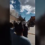 Difunden videos de estudiantes que maniataron a un compañero y exigen sanciones severas contra los agresores.