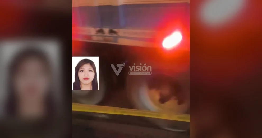 Una joven de 27 años falleció y el conductor de una moto quedó herido tras chocar contra un camión en la Carretera Central.
