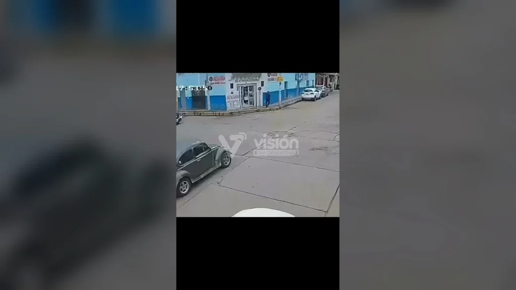 Vecinos de El Tambo auxilian a un conductor tras sufrir una falla mecánica en su vehículo y evitan un accidente mayor.
